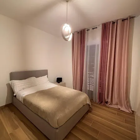 De Chri House * Cisterna di Latina